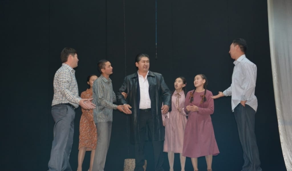 ӨНЕРІ ӨРКЕНДЕП КЕЛЕДІ