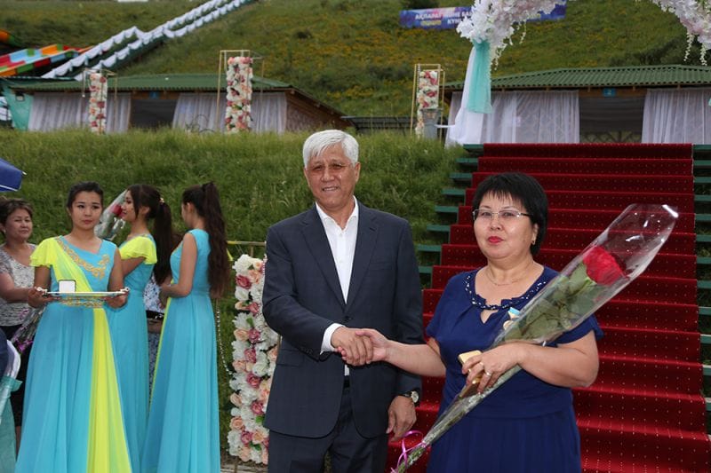 Тау басындағы тілшілер мерекесі