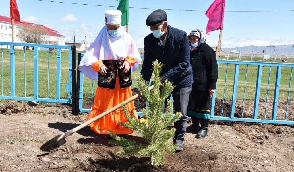 БӨЛЕКСАЗ АУЫЛЫНДА САЯБАҚ АШЫЛЫП, ШЫРШАЛАР ОТЫРҒЫЗЫЛДЫ