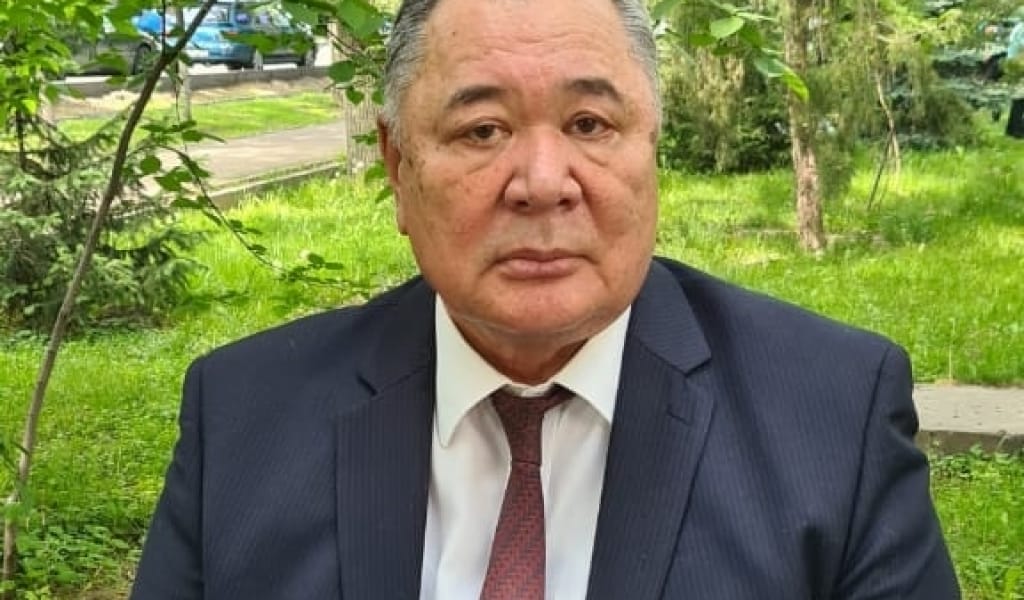 АДАМ - ӨЗ ӨМІРІНІҢ СУРЕТШІСІ