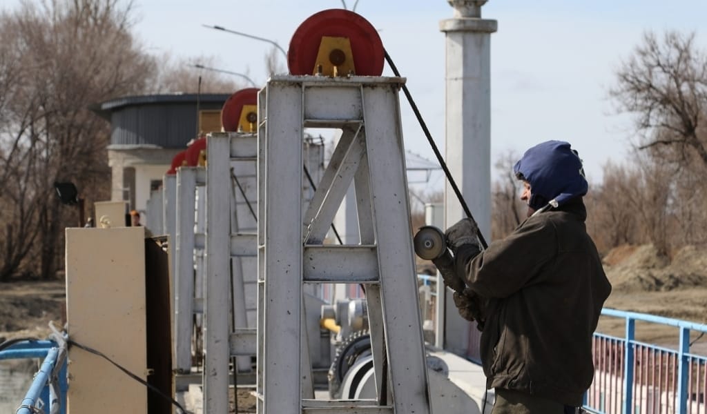 ҚАРАТАЛ ӨЗЕНІНДЕГІ СУ БӨГЕТІ 80 ЖЫЛДАН БЕРІ ЖӨНДЕУДЕН ӨТПЕГЕН
