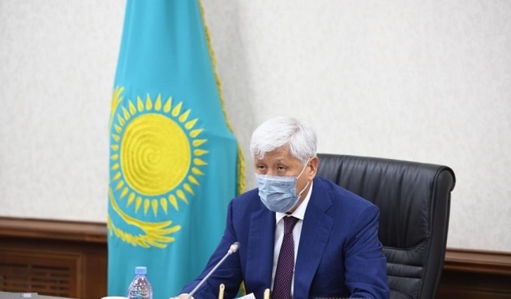 АМАНДЫҚ БАТАЛОВ МАҢЫЗДЫ БЕС МӘСЕЛЕ БОЙЫНША ЖИЫН ӨТКІЗДІ