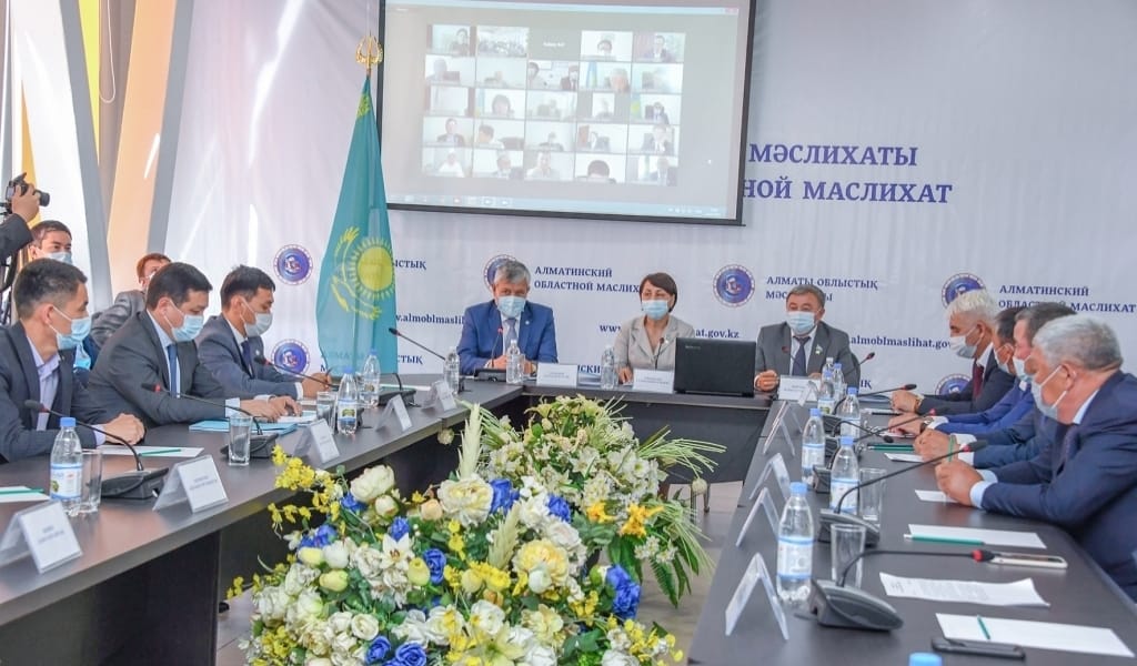 МӘСЛИХАТТЫҢ БЕСІНШІ СЕССИЯСЫ ӨТІП, ЖЫЛДЫҚ ЕСЕП САРАЛАНДЫ