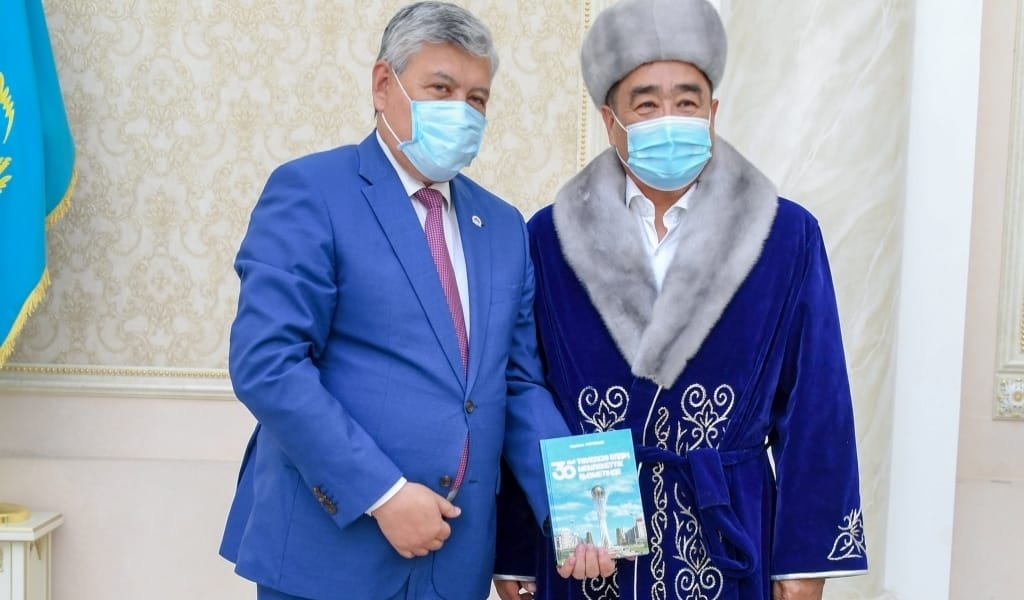 ТӘУЕЛСІЗДІКТІҢ 30 ЖЫЛДЫҒЫНА ОРАЙ ЖАҢА КІТАПТЫҢ ТҰСАУЫ КЕСІЛДІ