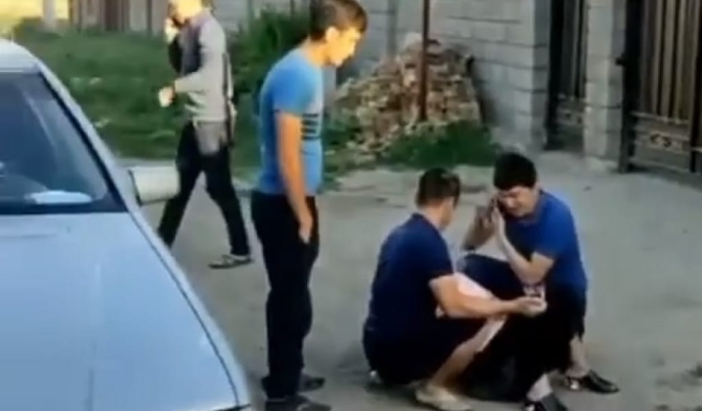 ЖАМБЫЛ АУДАНЫНДА МАС ЖІГІТТЕР ЕРЛІ-ЗАЙЫПТЫҒА ҚОЛ КӨТЕРІП, ЛАҢ САЛДЫ