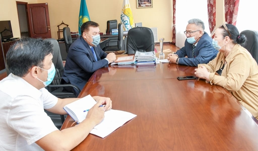 ЖЕТІСУДЫҢ АЙНАСЫНА АЙНАЛҒАН ҚОС БАСЫЛЫМ