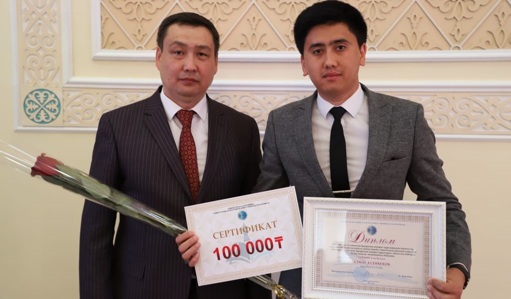 ТІЛШІЛЕР ТОП ЖАРДЫ