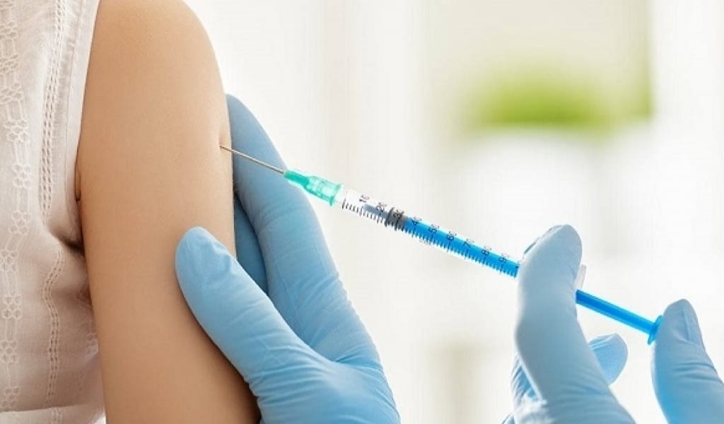 КОРОНАВИРУС: АЛМАТЫ ОБЛЫСЫНДА 400 МЫҢҒА ЖУЫҚ АДАМ ВАКЦИНА САЛДЫРДЫ