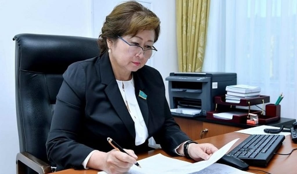 СЕНАТ ДЕПУТАТЫ АЛМАТЫ ОБЛЫСЫН АРАЛАП, БІРНЕШЕ КЕЗДЕСУ ӨТКІЗДІ