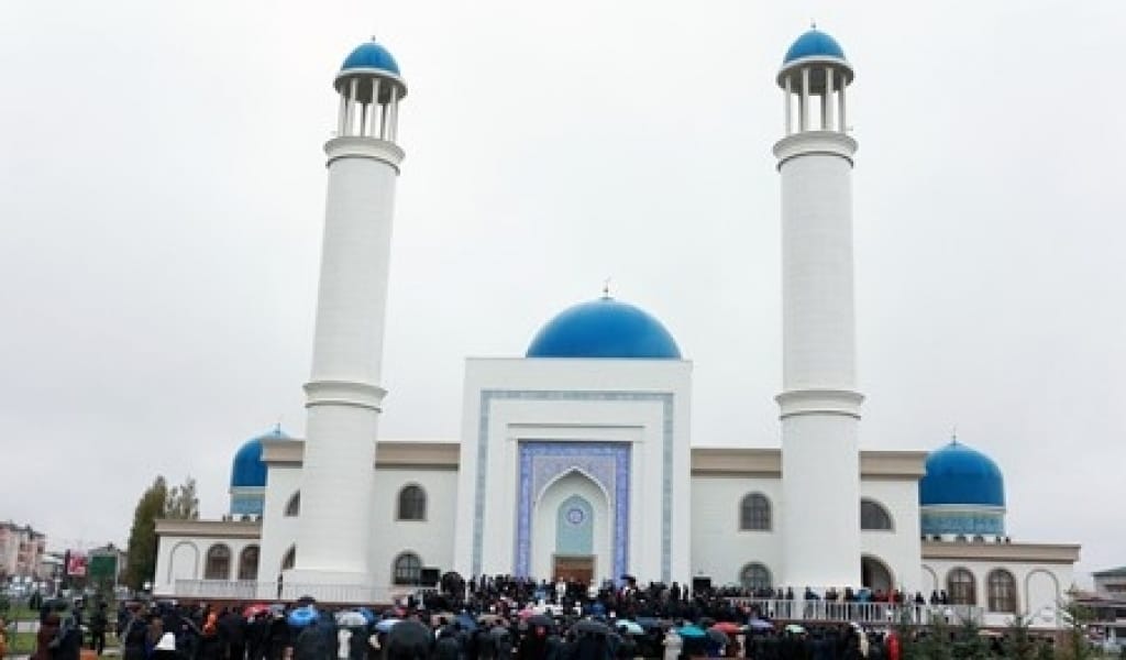 АЛМАТЫ ОБЛЫСЫНДА АЙТ НАМАЗЫ ОҚЫЛА МА? БАС ИМАМНЫҢ ЖАУАБЫ