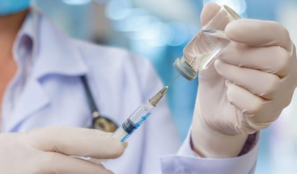 АЛМАТЫ ОБЛЫСЫНДА ВАКЦИНАНЫҢ ЕКІ КЕЗЕҢІНЕН 153 МЫҢДАЙ ДОЗА ҚАЛДЫ
