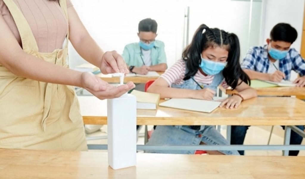 АЛМАТЫ ОБЛЫСЫНДА МЕКТЕП ЖАСЫНДАҒЫ 19 БАЛАДАН ВИРУС ТАБЫЛДЫ