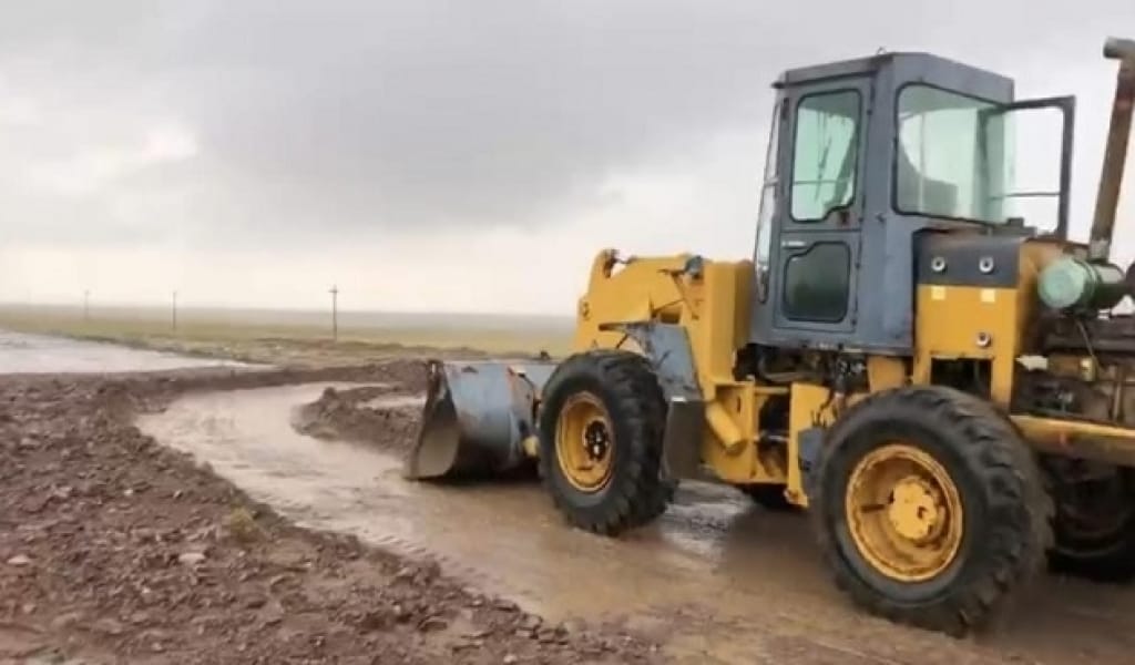 ҚАТТЫ ЖАУЫН САЛДАРЫНАН ЖОЛАМАН АУЫЛЫНЫҢ БІРНЕШЕ КӨШЕСІН СУ БАСТЫ