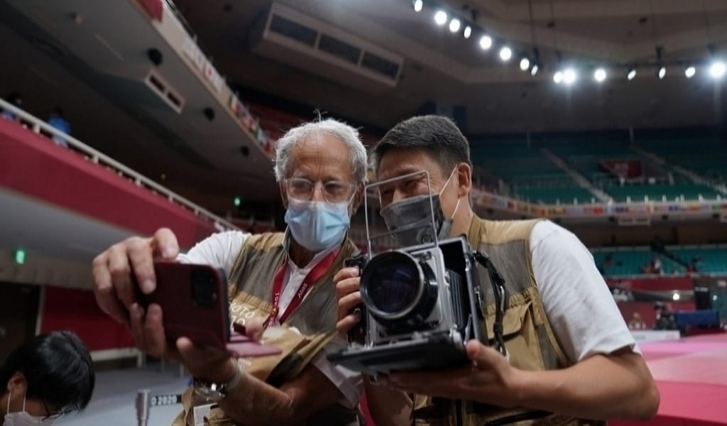ТОКИОҒА БАРҒАН ФОТОГРАФ: "ЖАПОНДАРДАН БЕЙСЕН ҚҰРАНБЕКТІҢ БЕЙНЕСІН КӨРДІМ"