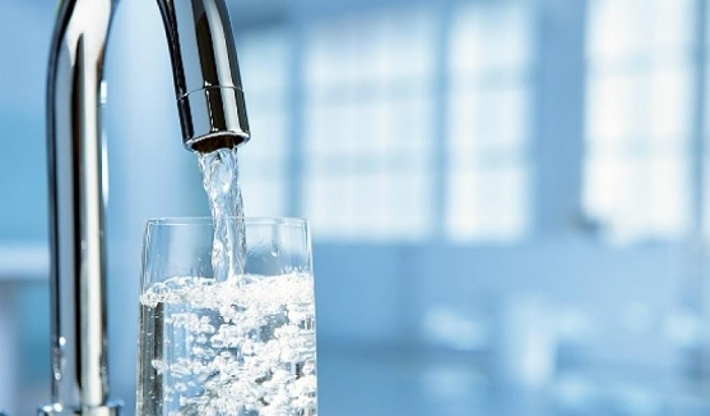 "АЙТЫП-АЙТЫП ШАРШАҒАНБЫЗ": ТАСТЫӨЗЕКТІҢ ТҰРҒЫНДАРЫ АУЫЗСУСЫЗ ОТЫР