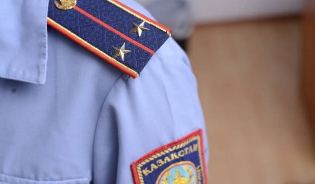 ҚАПШАҒАЙДА ӨЗІН ПОЛИЦЕЙМІН ДЕП ТАНЫСТЫРҒАН АЛАЯҚ ҚОЛҒА ТҮСТІ
