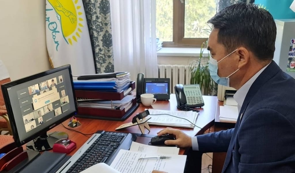 ПАРТИЯ ОТЫРЫСЫНДА БІЛІМ САЛАСЫНДАҒЫ КҮРДЕЛІ МӘСЕЛЕЛЕР ҚАРАЛДЫ