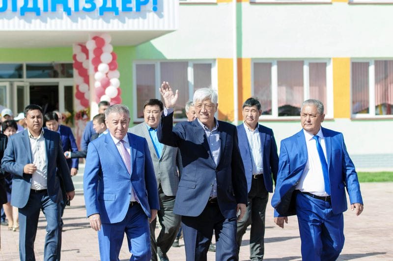 Жаңа мектеп есік ашты