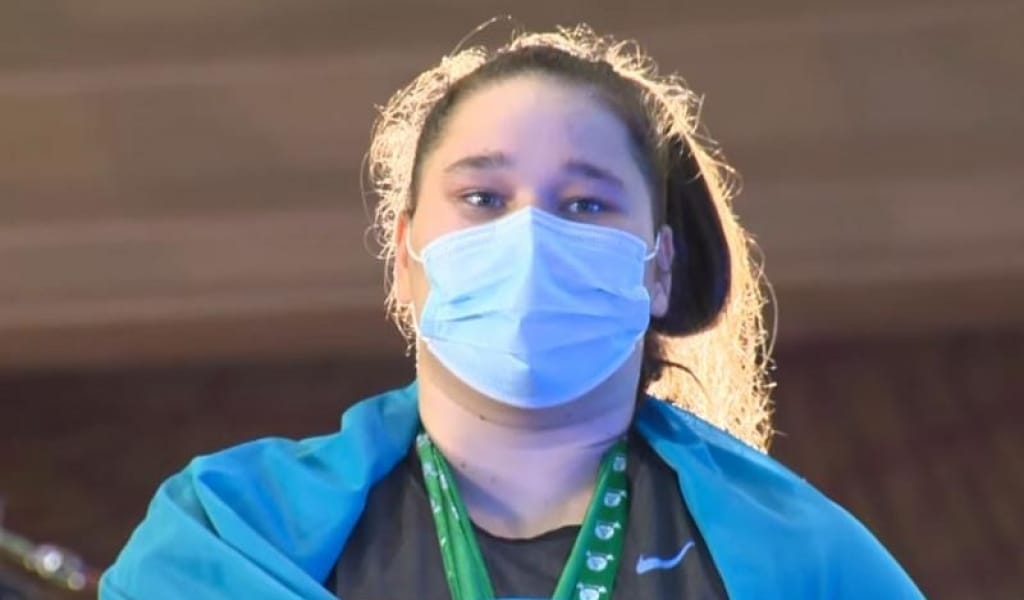 ҮШТӨБЕЛІК ЗІЛТЕМІРШІ ҚЫЗ САУД АРАБИЯСЫНАН АЛТЫН АЛЫП ҚАЙТТЫ