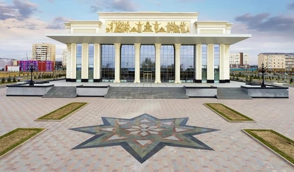 ТӘУЕЛСІЗДІК - 30: ТЕАТР САЛЫНДЫ, КІТАПХАНАЛАР АШЫЛДЫ, ТҰЛҒАЛАР ДӘРІПТЕЛДІ