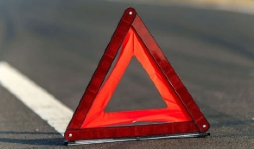 БАҒАНҒА СОҒЫЛҒАН. ТАЛДЫҚОРҒАНДА 24 ЖАСТАҒЫ ЖІГІТ ЖОЛ АПАТЫНАН КӨЗ ЖҰМДЫ