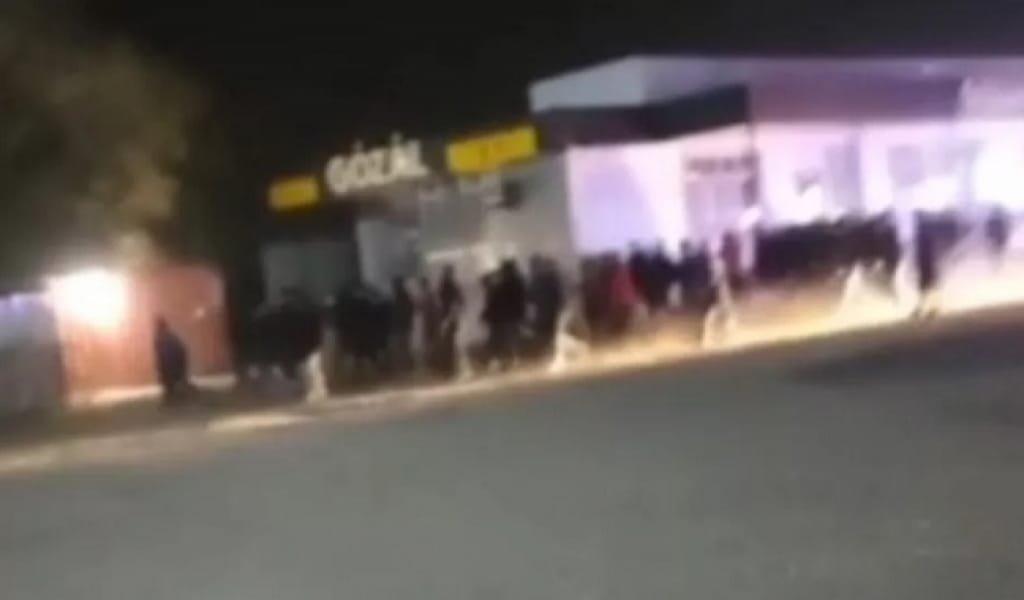 ПЕНЖІМДЕГІ ТӨБЕЛЕСТІҢ ШЫНДЫҒЫ ҚАЙСЫ? ЖАСТАР НЕ ҮШІН КӨШЕГЕ ШЫҚТЫ?