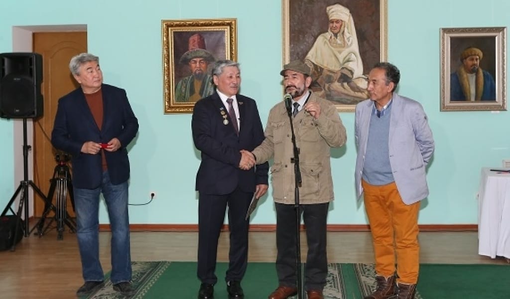БЕЛГІЛІ СУРЕТШІ ӘРІ ЖУРНАЛИСТ ЖАНҰЗАҚ МҮСӘПІР КӨРМЕ ҰЙЫМДАСТЫРДЫ