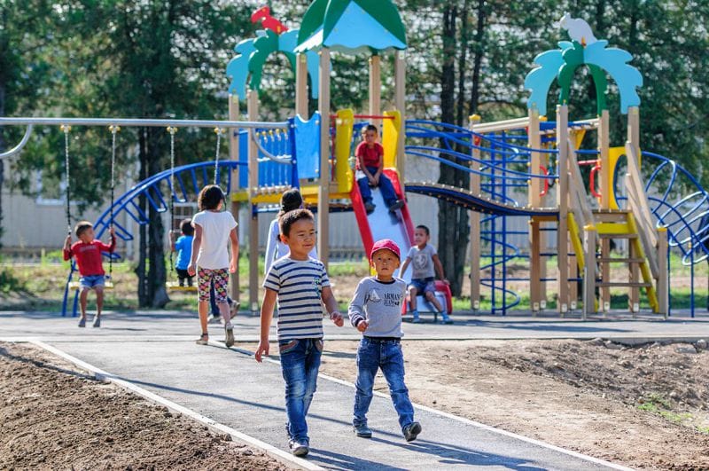 Сабыровтар саябақ ашты