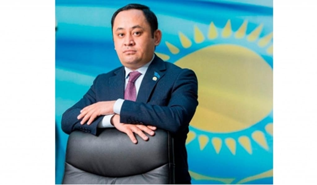 ТҰРМЫСЫ ТӨМЕН ОТБАСЫЛАРҒА ПАРТИЯ ТАРАПЫНАН КӨМЕК ТОҚТАМАЙДЫ