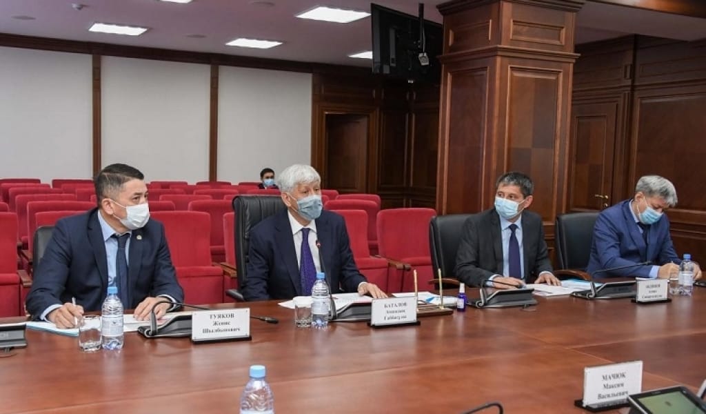 ҚЫТАЙ МЕН ҚАЗАҚСТАН ШЕКАРАСЫНДА ТАҒЫ БІР "ҚҰРҒАҚ ПОРТ" САЛЫНАДЫ