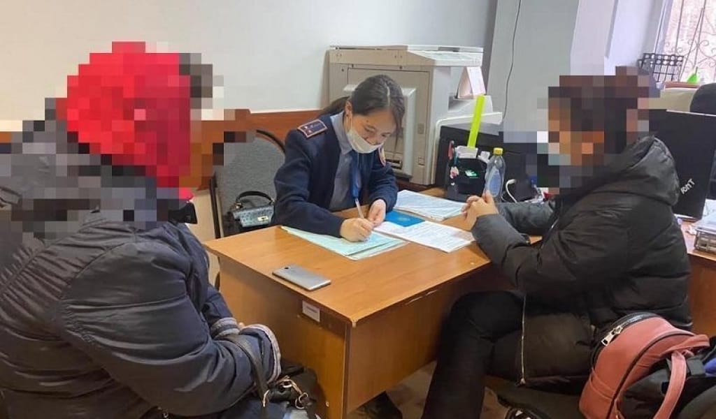 АЛМАТЫ ОБЛЫСЫНДА ІШІМДІК ІШКЕН ЖАСӨСПІРІМДЕР ПОЛИЦИЯҒА ЖЕТКІЗІЛДІ