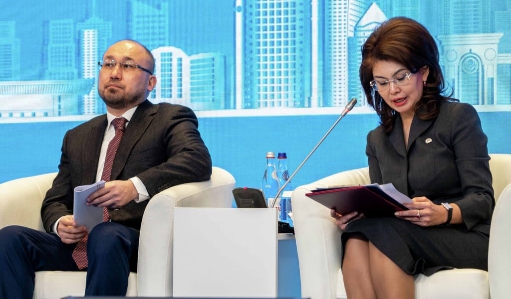 ДӘУРЕН АБАЕВ ПЕН АИДА БАЛАЕВА АЛМАТЫДАҒЫ АЗАМАТТЫҚ ФОРУМҒА ҚАТЫСТЫ