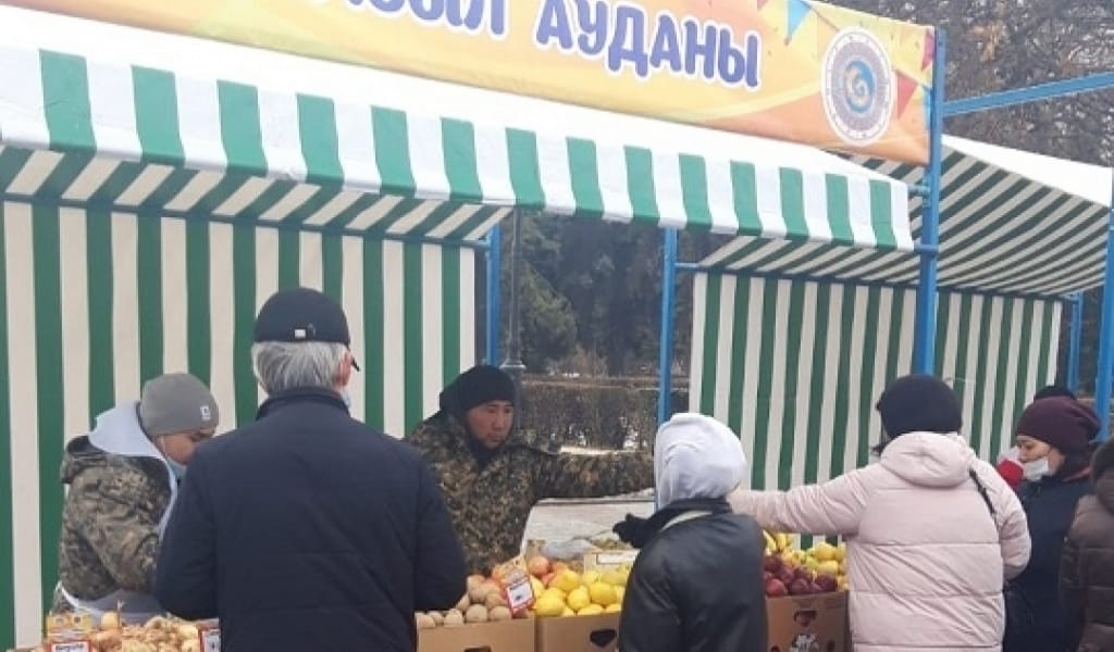 АЛМАТЫДА ЖӘРМЕҢКЕ ӨТІП ЖАТЫР. МҰНДАҒЫ БАҒАЛАР 10-15 ПАЙЫЗҒА АРЗАН