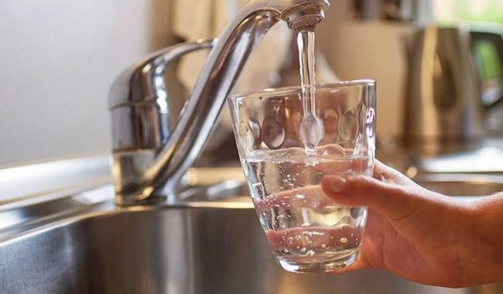 "ЖЫЛДА ОСЫ ЖАҒДАЙ": САРҚАННЫҢ АУЫЗСУ ЖҮЙЕСІНЕН АҚАУ ШЫҚТЫ