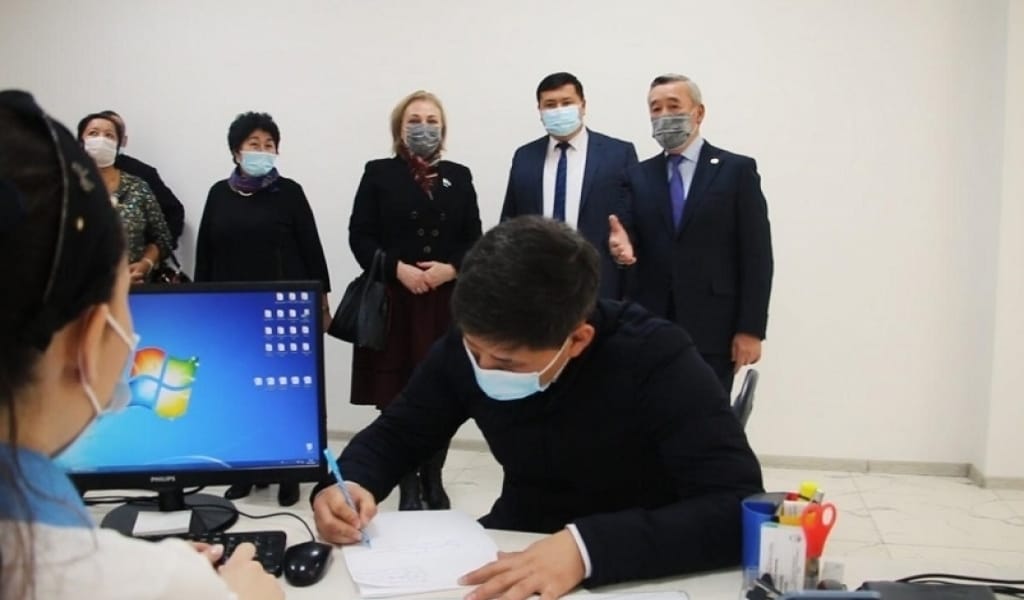 "МҰНДА КЕЛГЕН ЖАНДАР ӘКІМДЕРІҢ ҚАЙДА ДЕП СҰРАМАЙДЫ". ІЛЕДЕГІ ҚУАНЫШ