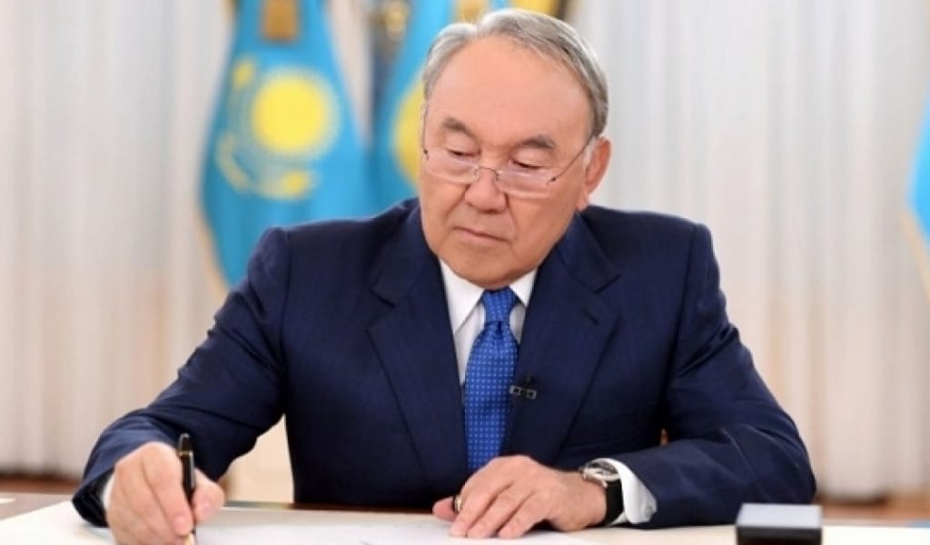НҰРСҰЛТАН НАЗАРБАЕВ ТӘУЕЛСІЗДІК ТУРАЛЫ КЕҢ КӨЛЕМДІ МАҚАЛА ЖАЗДЫ