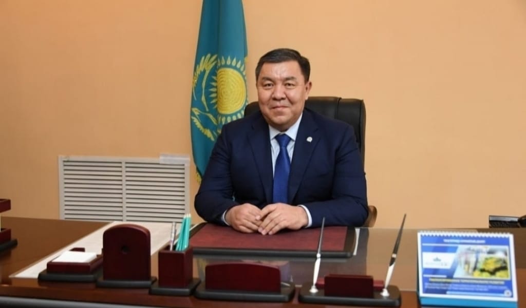 ОБЛЫСТАҒЫ ЕҢ ҮЛКЕН АУДАННЫҢ ӘКІМІ МАҢЫЗДЫ ЖАҢАЛЫҚТАРЫМЕН БӨЛІСТІ