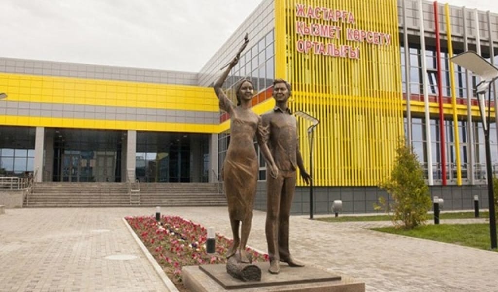 ЖАСТАРҒА ҚЫЗМЕТ КӨРСЕТУ ОРТАЛЫҒЫНДА БІЛІМДІЛЕР БАҚ СЫНАСТЫ