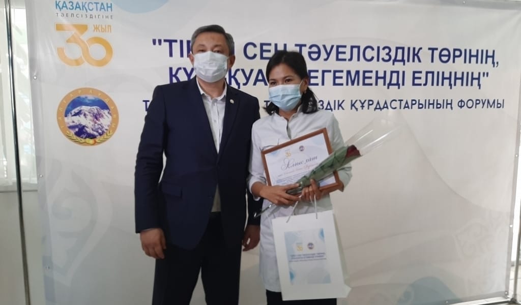 ТАЛҒАРДЫҢ ӘКІМІ 30 ЖАСҚА ТОЛҒАНДАРДЫ МАРАПАТТАП, СЫЙ-СИЯПАТ ҰСЫНДЫ