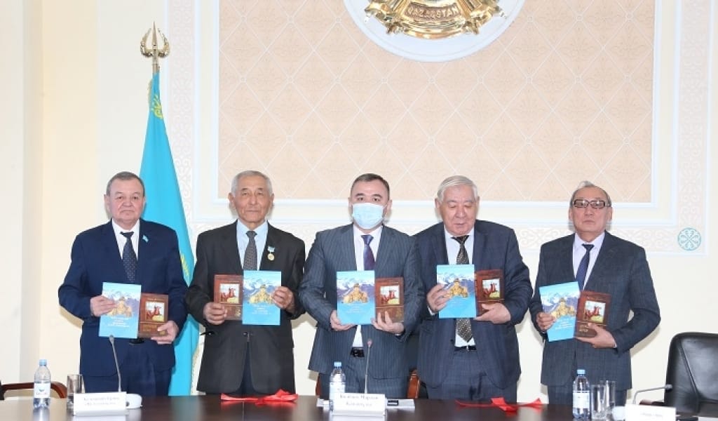 ТАЛДЫҚОРҒАНДА ТЕЗЕК ТӨРЕГЕ АРНАЛҒАН ҒЫЛЫМИ КОНФЕРЕНЦИЯ ӨТТІ