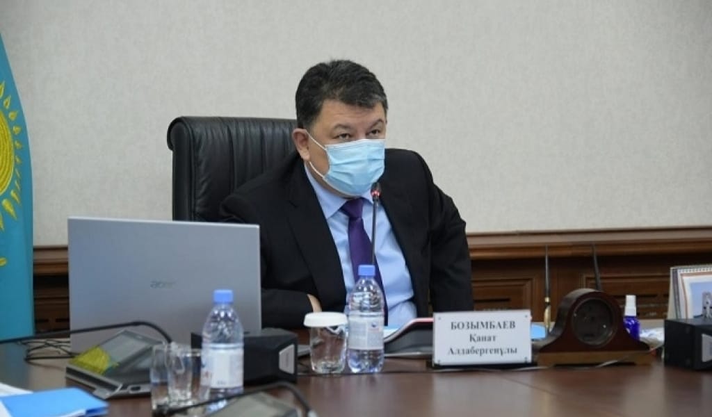 ҚАНАТ БОЗЫМБАЕВ АЗАМАТТАРДЫ ЖЕКЕ ҚАБЫЛДАП, ӨТІНІШТЕРІН ТЫҢДАДЫ