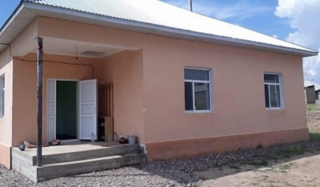 ЖАМБЫЛ АУДАНЫНДА ЖОМАРТ ЖҮРЕК КӘСІПКЕР 7 ОТБАСЫНА БАСПАНА СЫЙЛАДЫ