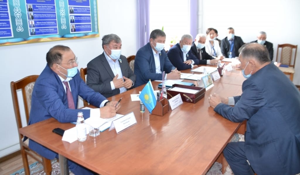 ІЛЕДЕ СУ ДЕҢГЕЙІ ТӨМЕНДЕСЕ, КҮРІШ АЛҚАБЫНА ҚАУІП ТӨНЕДІ - БАЛҚАШ АУДАНЫ