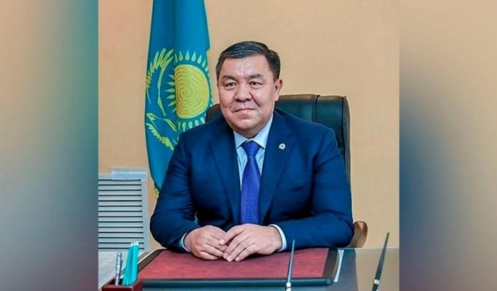 ЕҢБЕКШІҚАЗАҚ АУДАНЫНЫҢ БҰРЫНҒЫ ӘКІМІ ЖАҢА ҚЫЗМЕТТІҢ ТІЗГІНІН ҰСТАДЫ