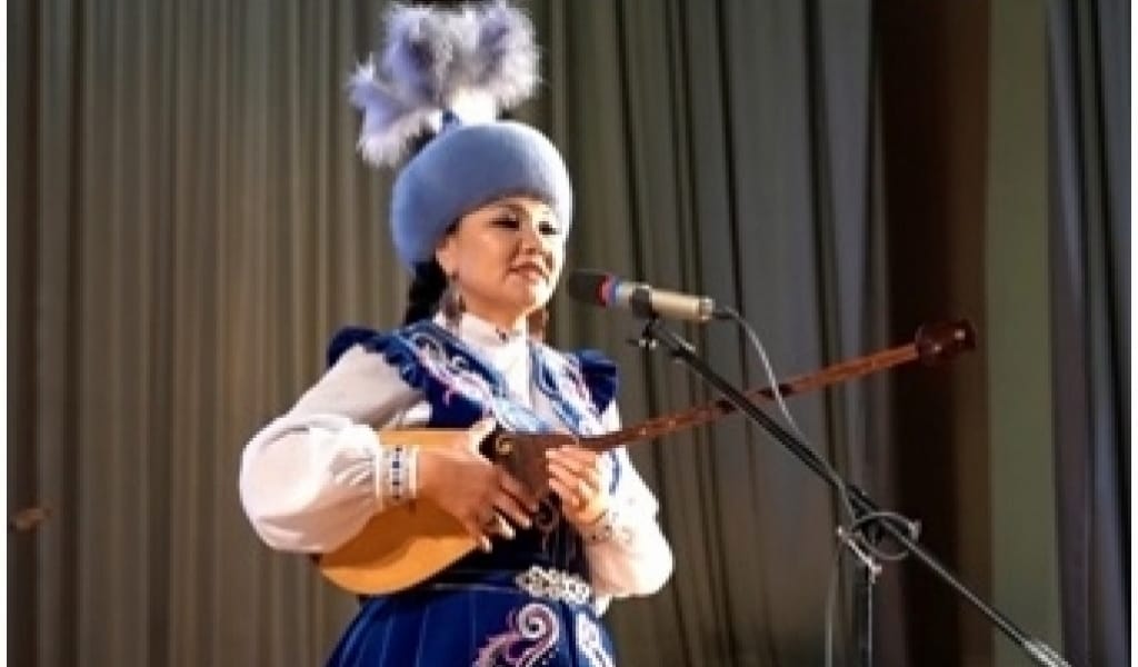 ЖЕТІСУ УНИВЕРСИТЕТІ АЛҒЫС АЙТУ КҮНІНЕ ОРАЙ КОНЦЕРТ ҰЙЫМДАСТЫРДЫ