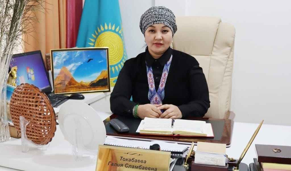 ОҚЫРМАНҒА ҚЫЗМЕТ ЕТЕМІЗ! - ОБЛЫСТЫҚ КІТАПХАНАНЫҢ ДИРЕКТОРЫ