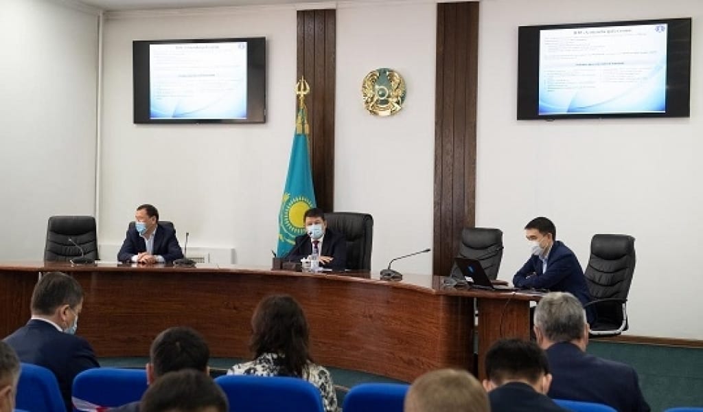 ҚАНАТ БОЗЫМБАЕВ ЦИФРЛАНДЫРУ БАҒЫТЫНДАҒЫ ТЫҢ ҰСЫНЫСТАРДЫ ТЫҢДАДЫ