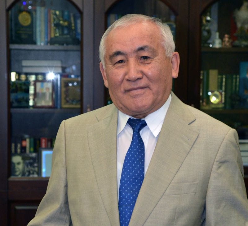 Заңгердің жолы жіңішке, жүгі ауыр