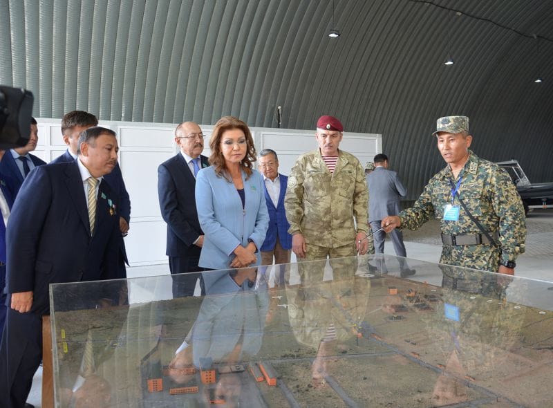 Жауынгерлік дайындықпен танысты