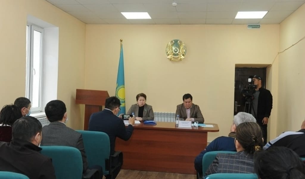 СЕНАТОР ҚЫЗЫЛАҒАШ ПЕН ҚАПАЛДАҒЫ ҚОРДАЛАНҒАН МӘСЕЛЕНІ КӨРДІ